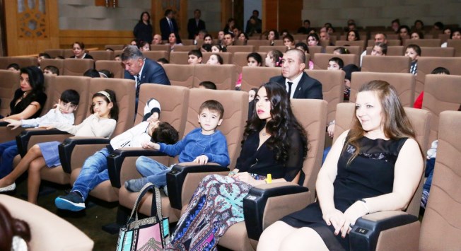 Лейла Алиева приняла участие в презентации фильма - ФОТО